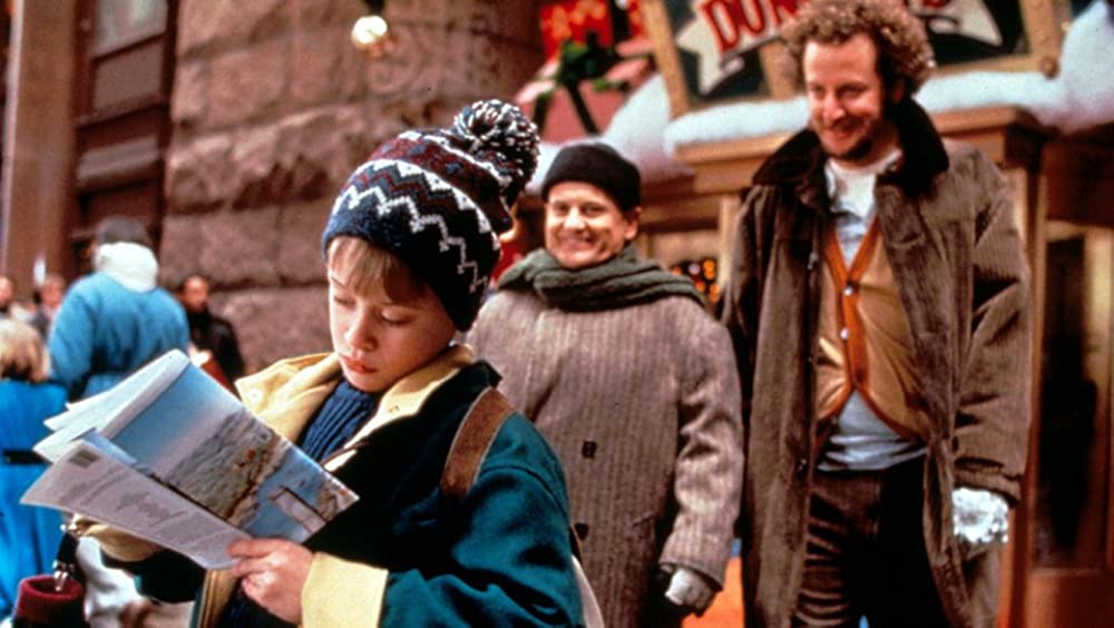 Reszkessetek, betörők! 2. – Elveszve New Yorkban (1992) című filmet szemléltető kép.