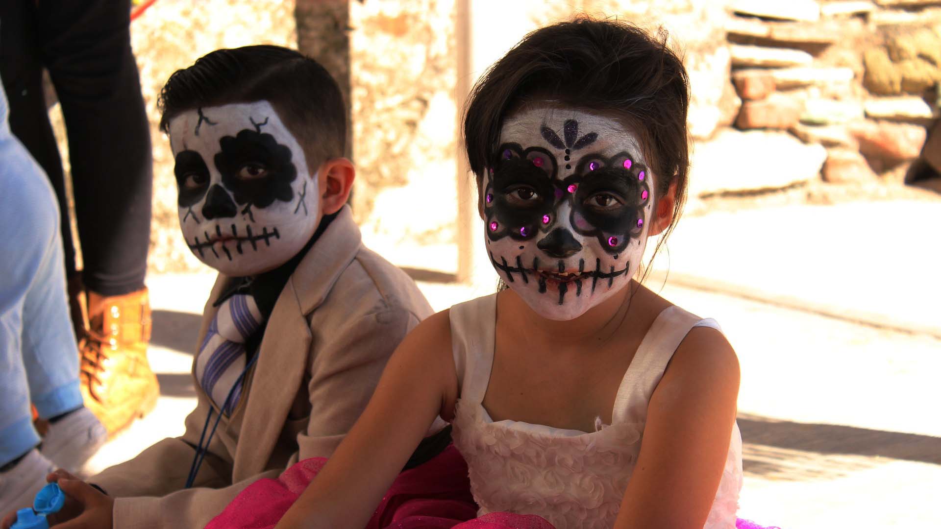 Halloweeni sminkek gyerekeknek: Lányoknak és fiúknak egyaránt című cikk borítóképe