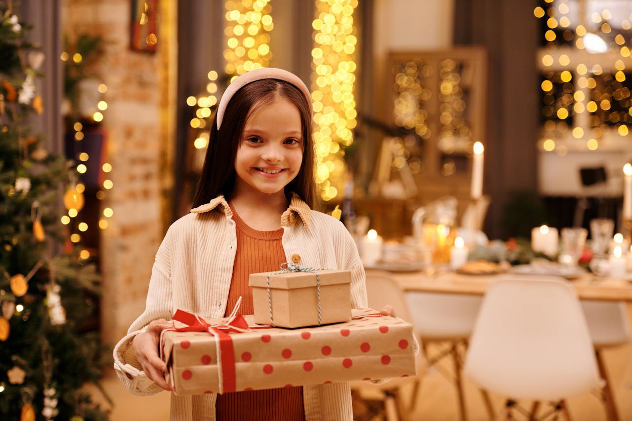 Karácsonyi ajándékok lányoknak: Kreatív ötletek minden korosztálynak
